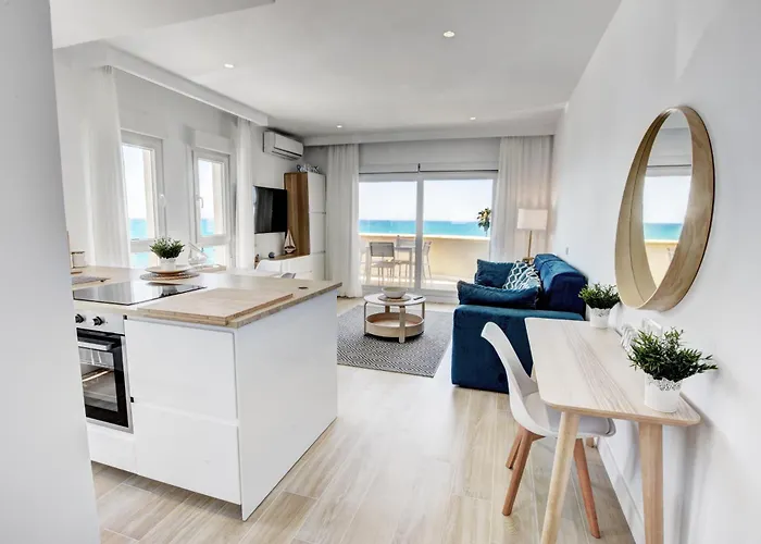 Beachfront Parque Paloma Apartment Benalmadena
