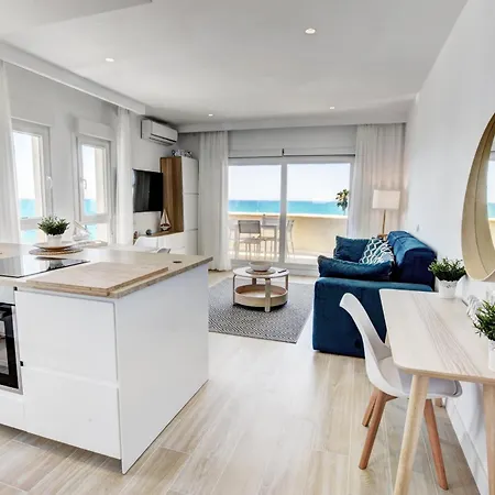 Beachfront Parque Paloma アパート ベナルマデナ