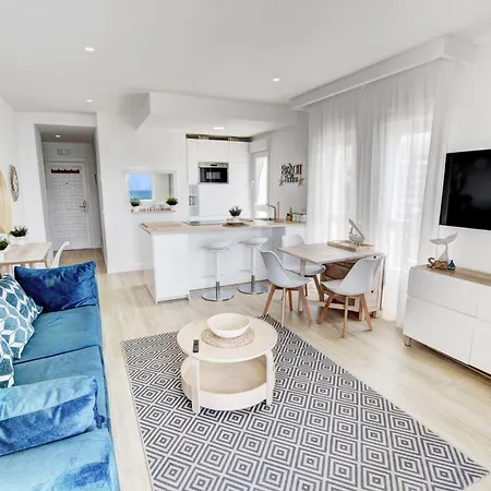 Beachfront Parque Paloma ベナルマデナ