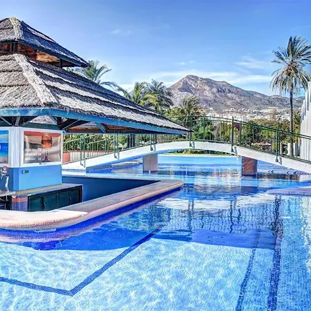 Beachfront Parque Paloma Appartement