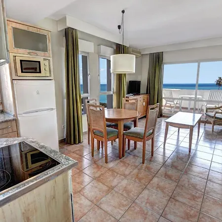 Beachfront Parque Paloma Apartment