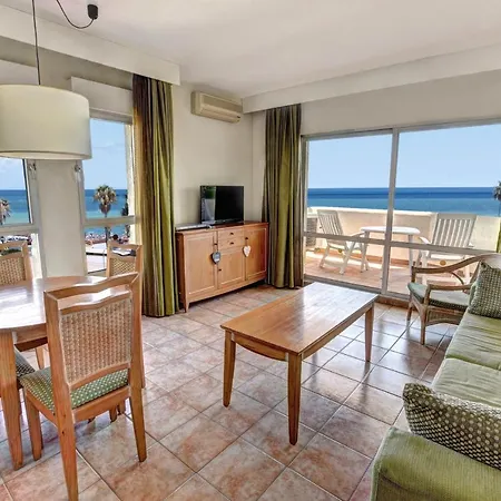 Beachfront Parque Paloma *