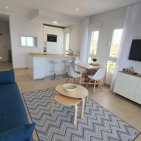 Beachfront Parque Paloma Apartment *