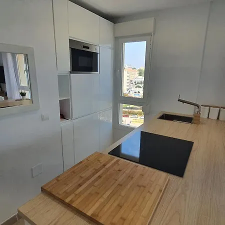 Beachfront Parque Paloma Apartment *