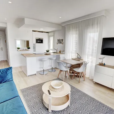 Beachfront Parque Paloma Appartement *