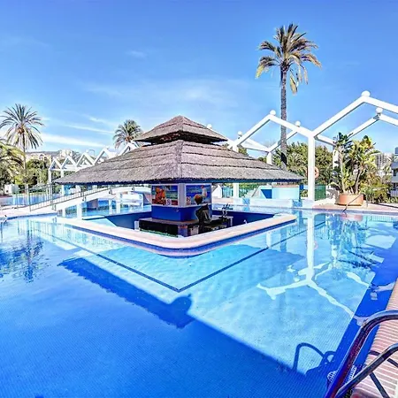 Beachfront Parque Paloma *